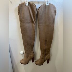 Charlotte Russe women tan suede over the knee heel boots size 9.